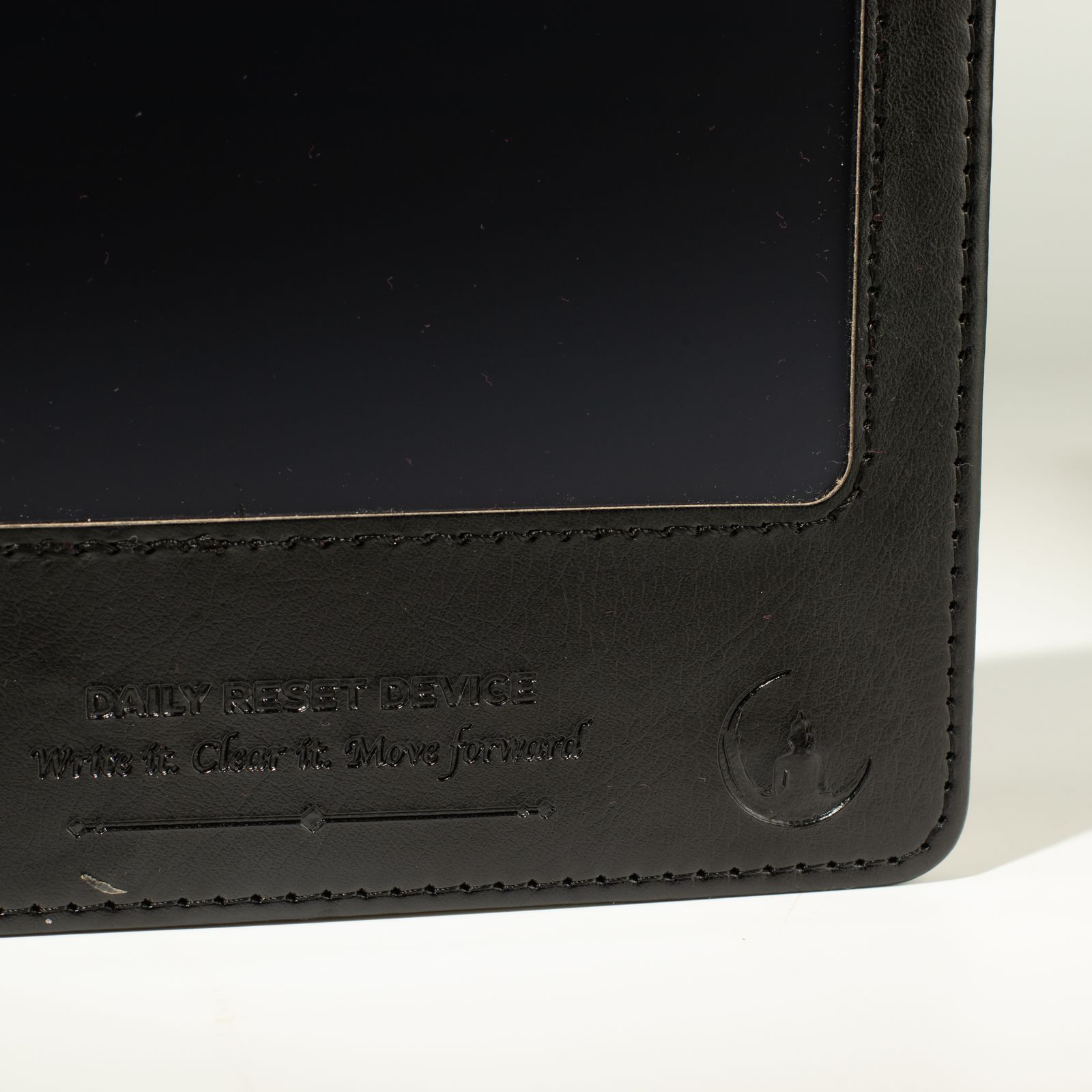 Cuaderno de intenciones tamaño A5 - Pantalla LCD que se limpia - Efecto cuero negro - 80 hojas - Imagen 13