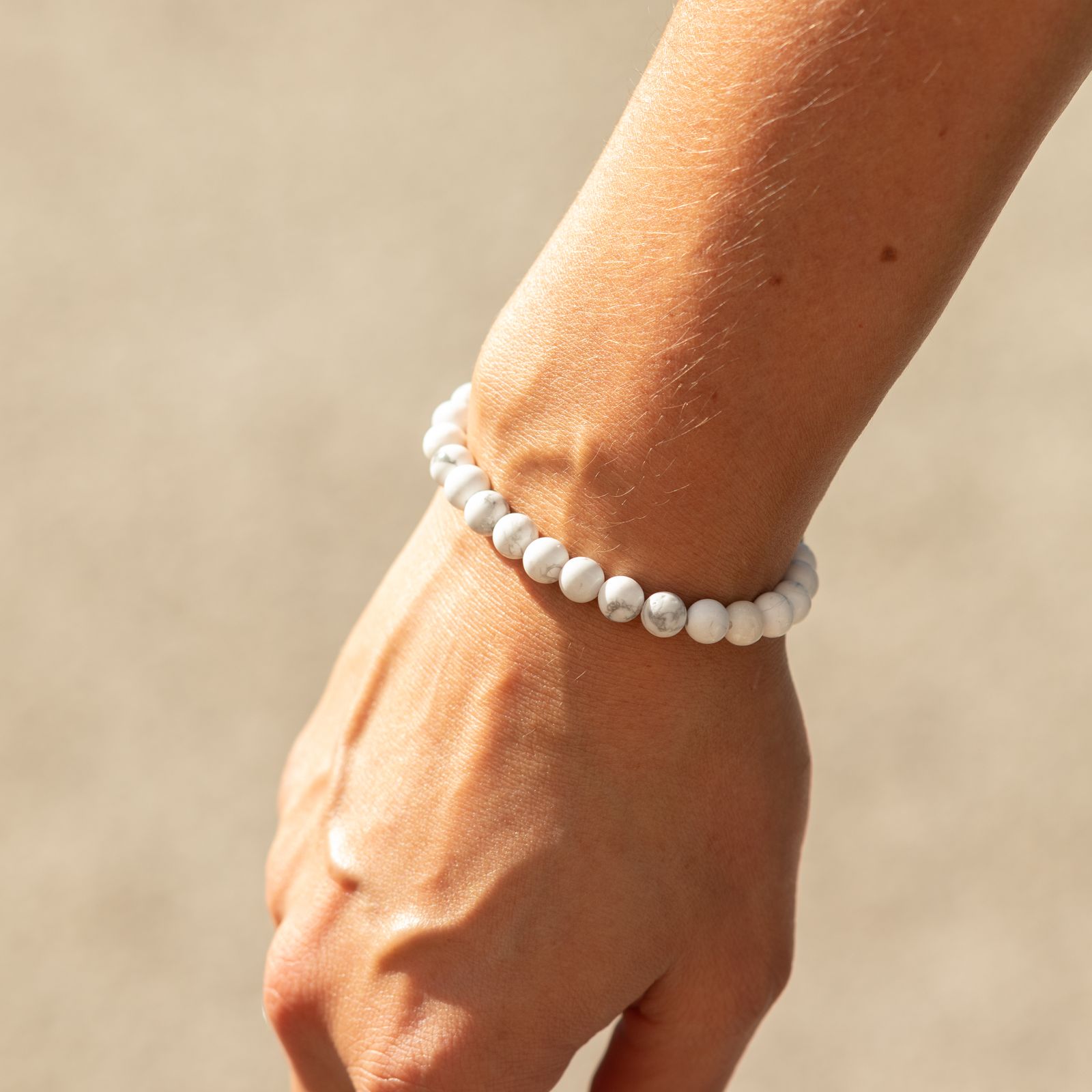 Pulsera de Poder Pequeña (17 cm x 6 mm) - howlita - Imagen 6