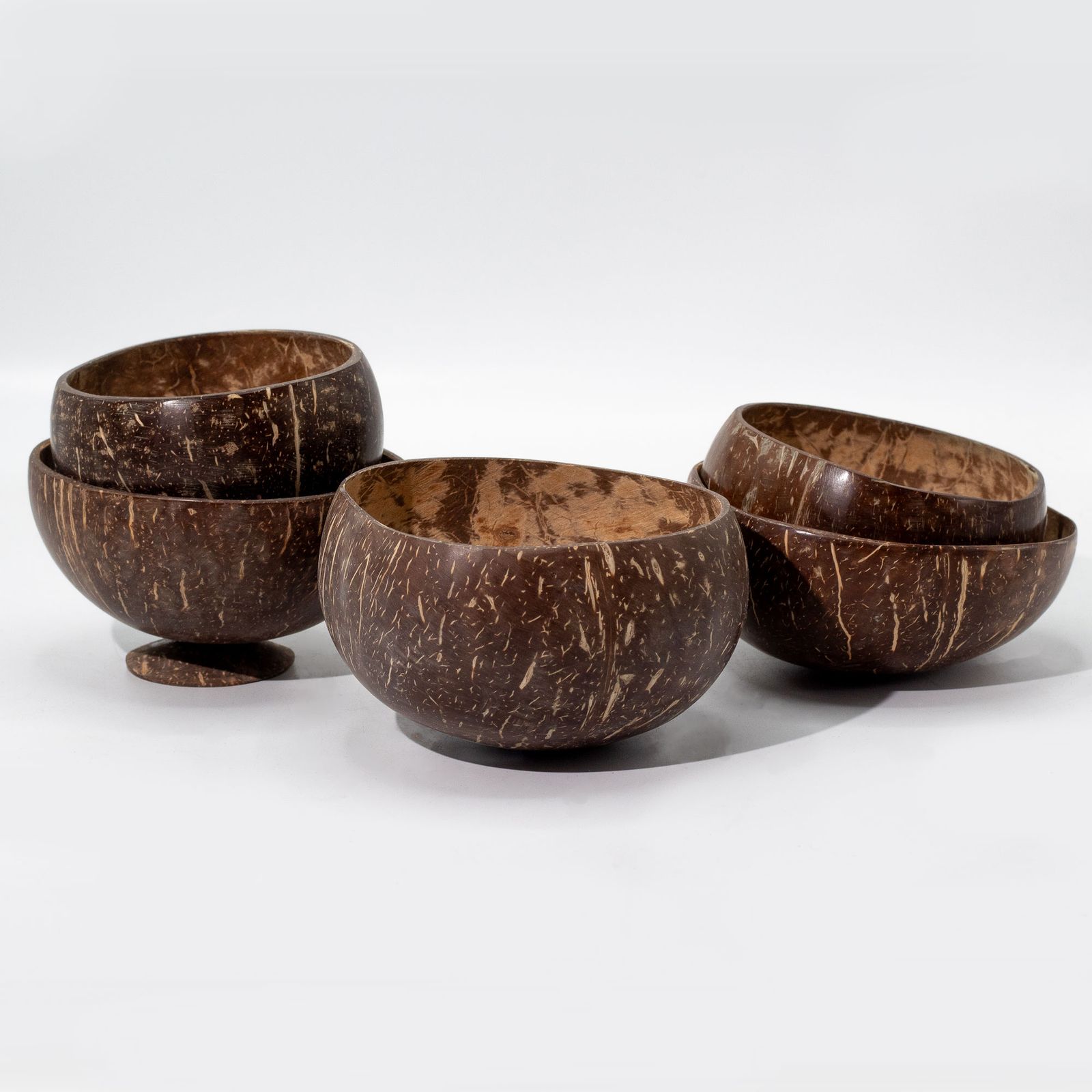 Tazón de coco natural mediano en soporte - Imagen 5