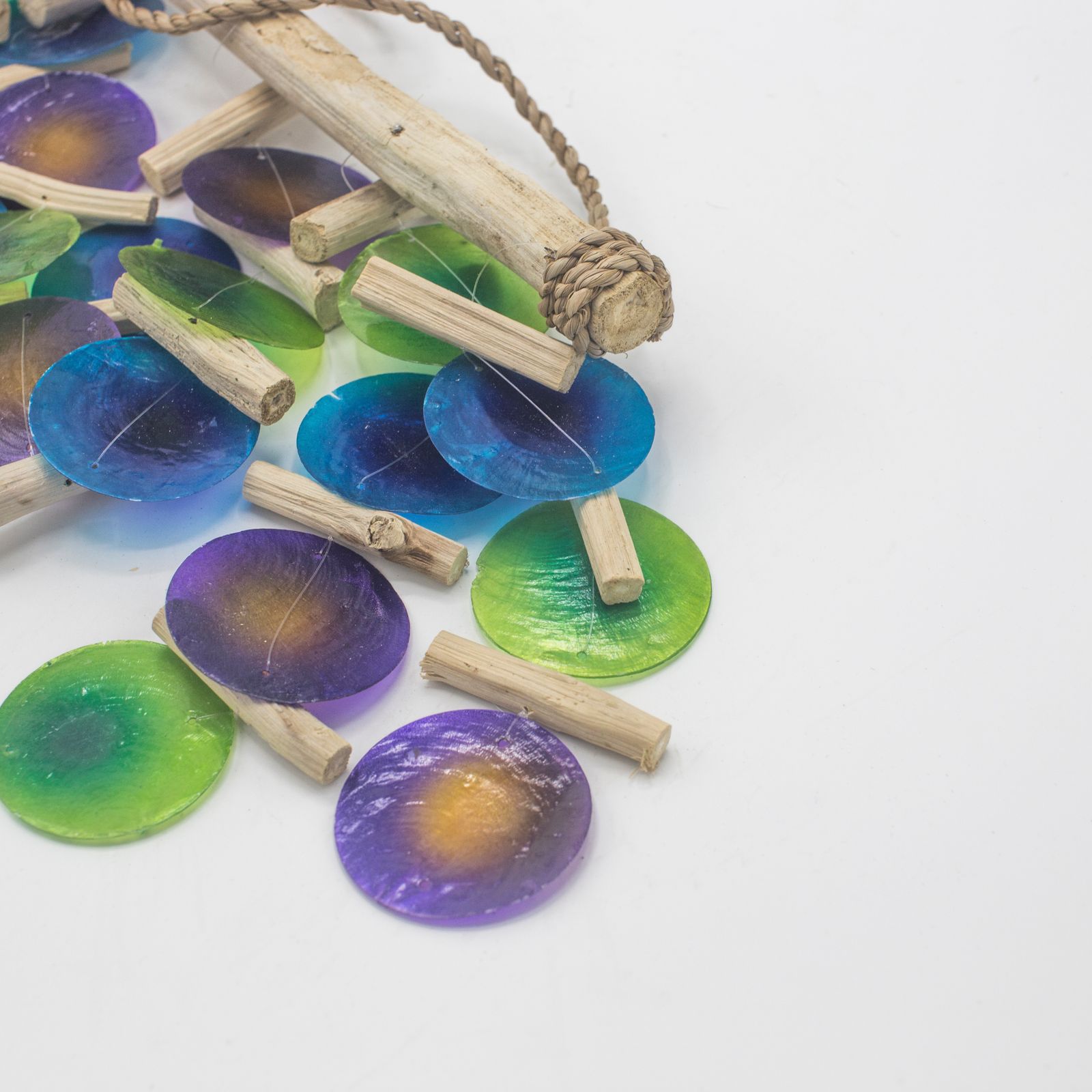Carillón de madera flotante - Verde y morado - Imagen 3